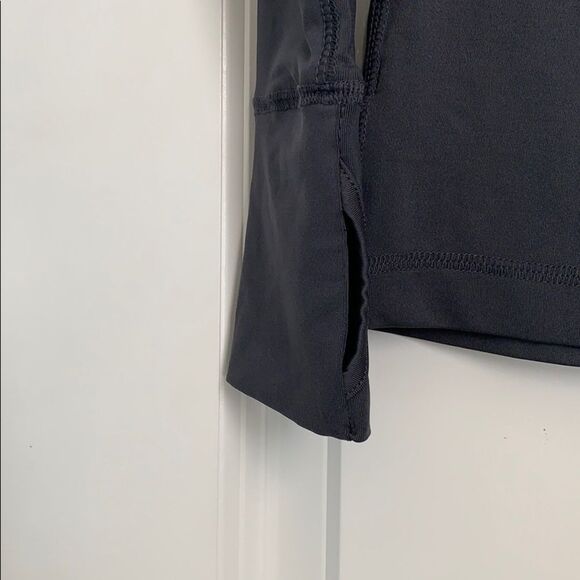 🔴 Gray workout shirt - Picture 3 of 5